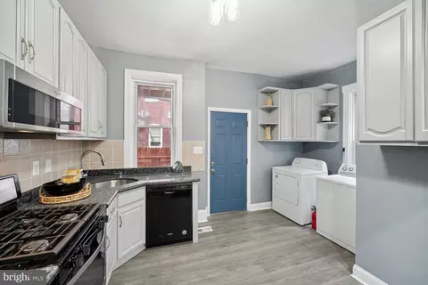 Kitchen - 735 Gresham Pl NW, Washington, DC 20001 photo 2 of 3