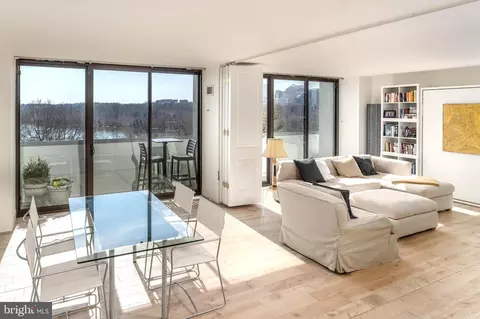 2700 Virginia Ave NW #806, Washington, DC 20037