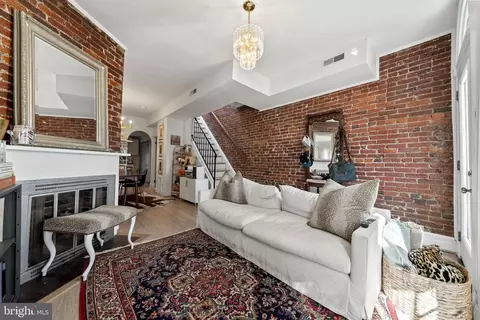 Living - 920 3rd St NE, Washington, DC 20002 photo 4 of 4