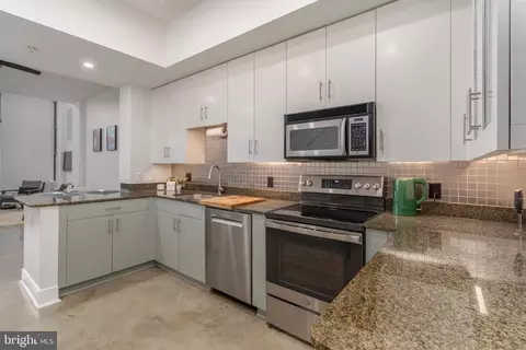 Kitchen - 910 M St NW #112, Washington, DC 20001 photo 4 of 4