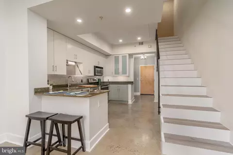 Kitchen - 910 M St NW #112, Washington, DC 20001 photo 2 of 4