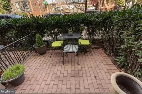 Exterior - 910 M St NW #112, Washington, DC 20001 photo 3 of 10
