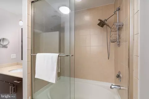 Bath - 910 M St NW #112, Washington, DC 20001 photo 3 of 3