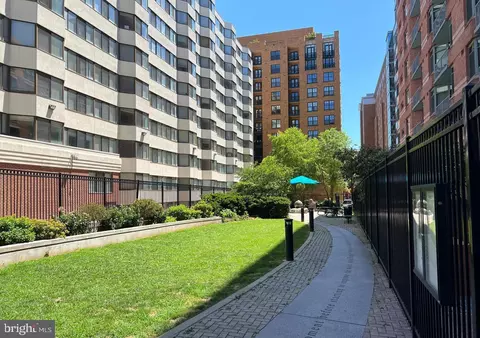 Exterior - 910 M St NW #112, Washington, DC 20001 photo 10 of 10