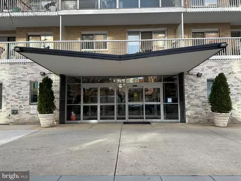 730 24th St NW #304/303, Washington, DC 20037