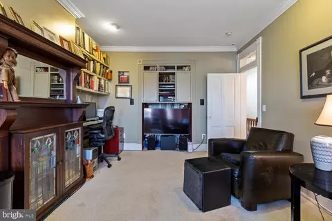 Living - 315 9th St SE, Washington, DC 20003 photo 4 of 4
