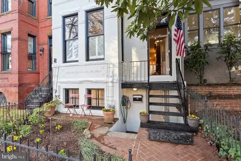 Exterior - 315 9th St SE, Washington, DC 20003 photo 3 of 8