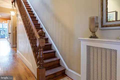 Entry Way - 315 9th St SE, Washington, DC 20003 photo 3 of 4