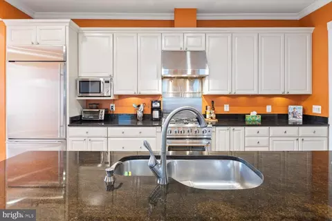 Kitchen - 315 9th St SE, Washington, DC 20003 photo 4 of 4