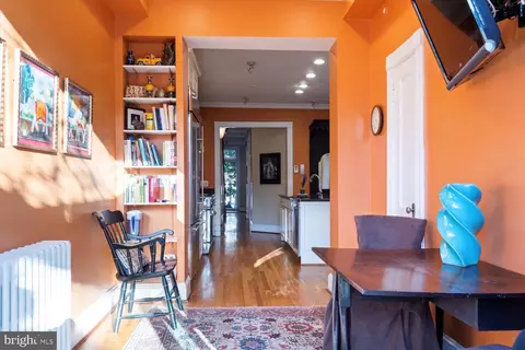 Dining - 315 9th St SE, Washington, DC 20003 photo 3 of 3