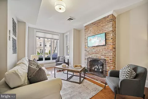 1115 C St SE, Washington, DC 20003 photo 3