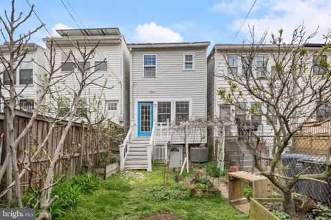 Exterior - 522 23rd Pl NE, Washington, DC 20002 photo 10 of 11