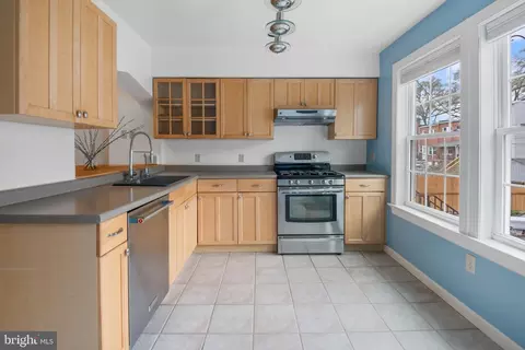 Kitchen - 522 23rd Pl NE, Washington, DC 20002 photo 3 of 3
