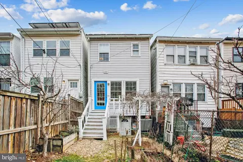 Exterior - 522 23rd Pl NE, Washington, DC 20002 photo 8 of 11