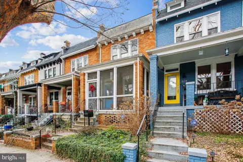 Exterior - 522 23rd Pl NE, Washington, DC 20002 photo 2 of 11