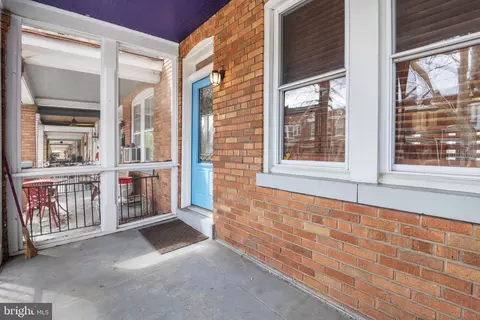 Exterior - 522 23rd Pl NE, Washington, DC 20002 photo 4 of 11