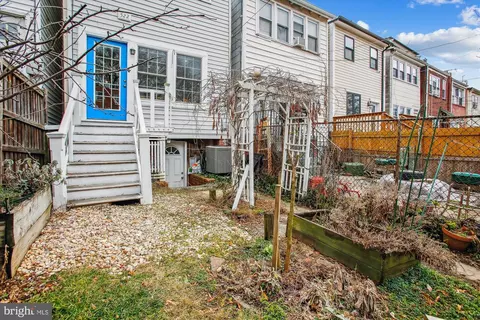 Exterior - 522 23rd Pl NE, Washington, DC 20002 photo 6 of 11