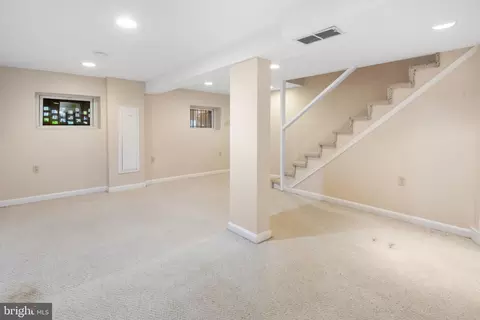 Entry Way - 522 23rd Pl NE, Washington, DC 20002 photo 3 of 3
