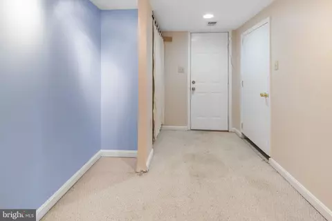 Entry Way - 522 23rd Pl NE, Washington, DC 20002 photo 2 of 3