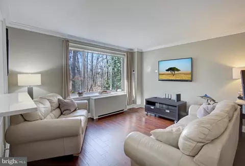 4100 W Street St NW #213, Washington, DC 20007 photo 5