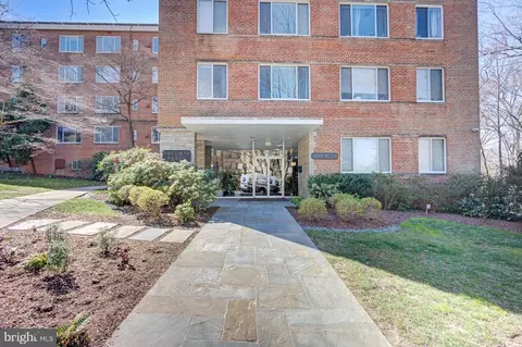 4100 W Street St NW #213, Washington, DC 20007