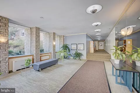 4100 W Street St NW #213, Washington, DC 20007 photo 2