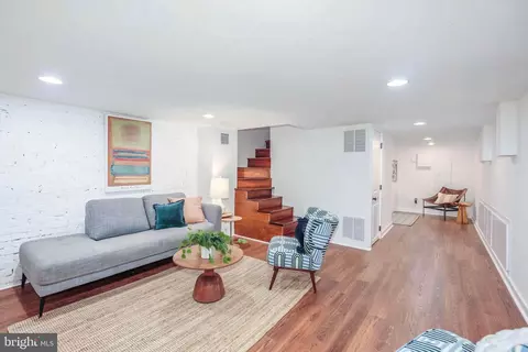 902 8th St NE, Washington, DC 20002 photo 34