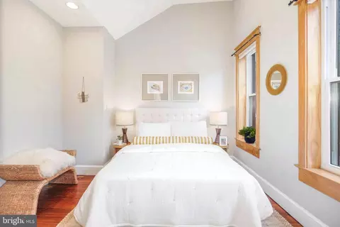 902 8th St NE, Washington, DC 20002 photo 17