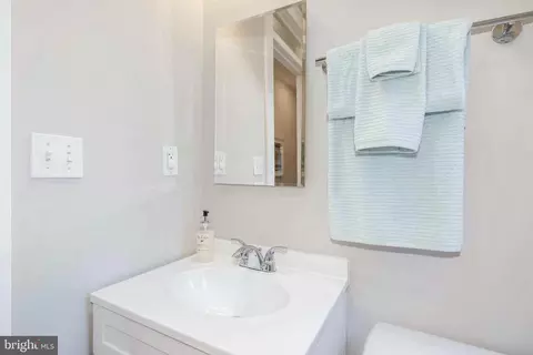 902 8th St NE, Washington, DC 20002 photo 30