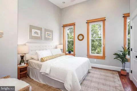 902 8th St NE, Washington, DC 20002 photo 16