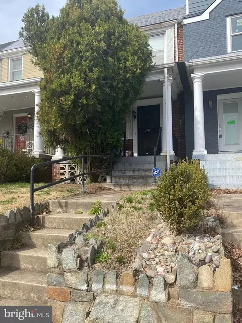2012 C St NE, Washington, DC 20002