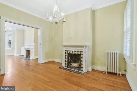 Living - 1104 7th St NE, Washington, DC 20002 photo 5 of 8