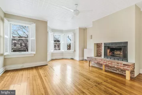 Living - 1104 7th St NE, Washington, DC 20002 photo 6 of 8