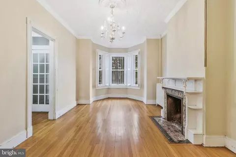 Living - 1104 7th St NE, Washington, DC 20002 photo 1 of 8