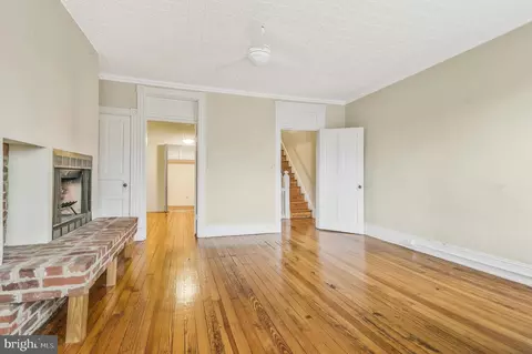 Living - 1104 7th St NE, Washington, DC 20002 photo 8 of 8