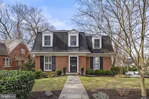 5758 Macarthur Blvd NW, Washington, DC 20016