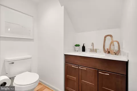 Bath - 252 13th St NE, Washington, DC 20002 photo 1 of 4