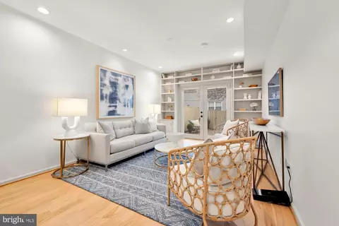 Living - 252 13th St NE, Washington, DC 20002 photo 2 of 3