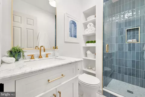 Bath - 252 13th St NE, Washington, DC 20002 photo 3 of 4