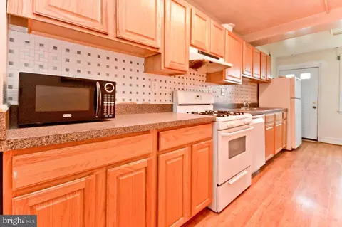 Kitchen - 316 17th St SE, Washington, DC 20003 photo 4 of 5