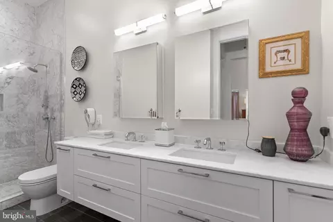Bath - 514 4th St SE #303, Washington, DC 20003 photo 3 of 4