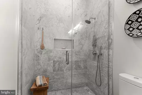 Bath - 514 4th St SE #303, Washington, DC 20003 photo 4 of 4