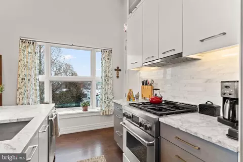 Kitchen - 514 4th St SE #303, Washington, DC 20003 photo 4 of 8