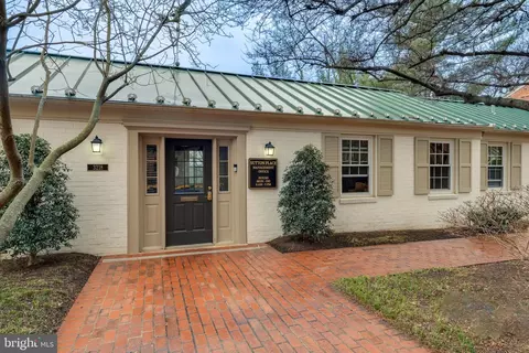 Exterior - 3209 Sutton Pl NW #A, Washington, DC 20016 photo 4 of 5