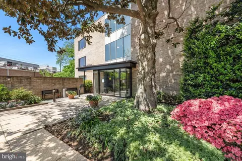 2755 Ordway St NW #204, Washington, DC 20008