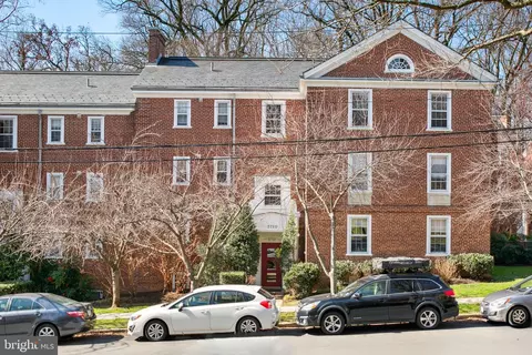 3710 39th St NW #E173, Washington, DC 20016