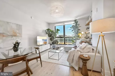 1211 Van St SE #1212, Washington, DC 20003