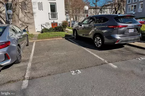 Exterior - 710 3rd St SW, Washington, DC 20024 photo 6 of 9