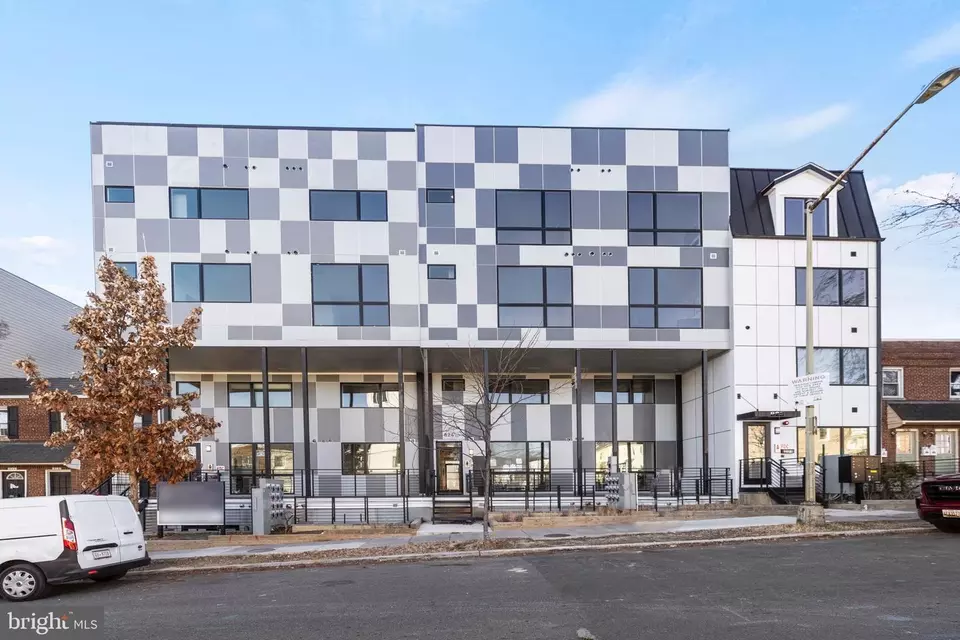 Exterior - 824 18th St NE #002, Washington, DC 20002 photo 1 of 4