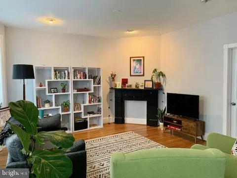 1320 G St NE, Washington, DC 20002 photo 2